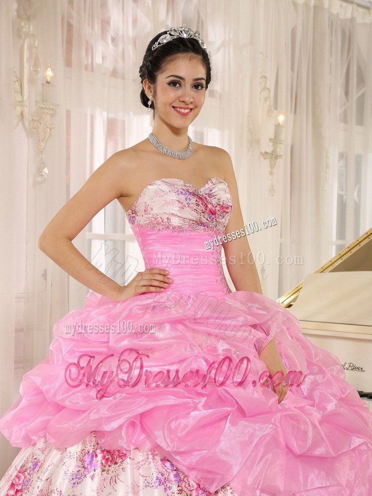 Rose Pink Dresses for a Quinceanera Made of Floral Printing