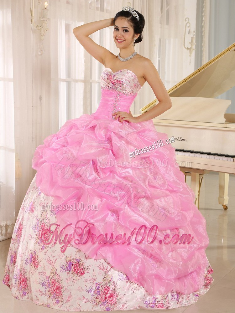 Rose Pink Dresses for a Quinceanera Made of Floral Printing