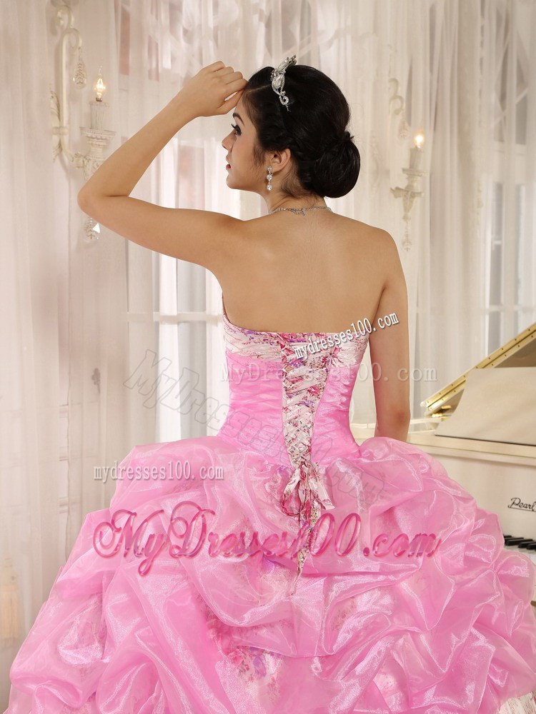Rose Pink Dresses for a Quinceanera Made of Floral Printing
