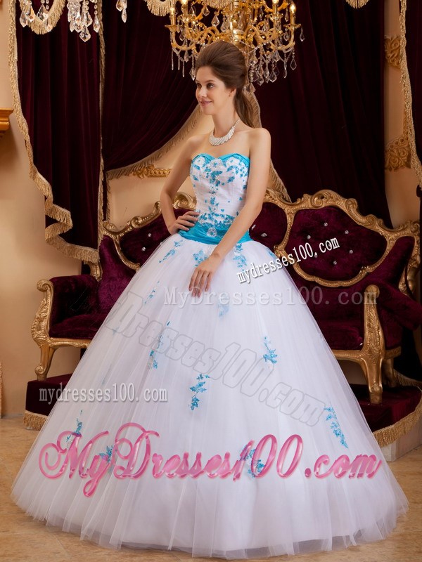 White A-line Sweetheart Floor-length Tulle Appliques Quinceanera Dress