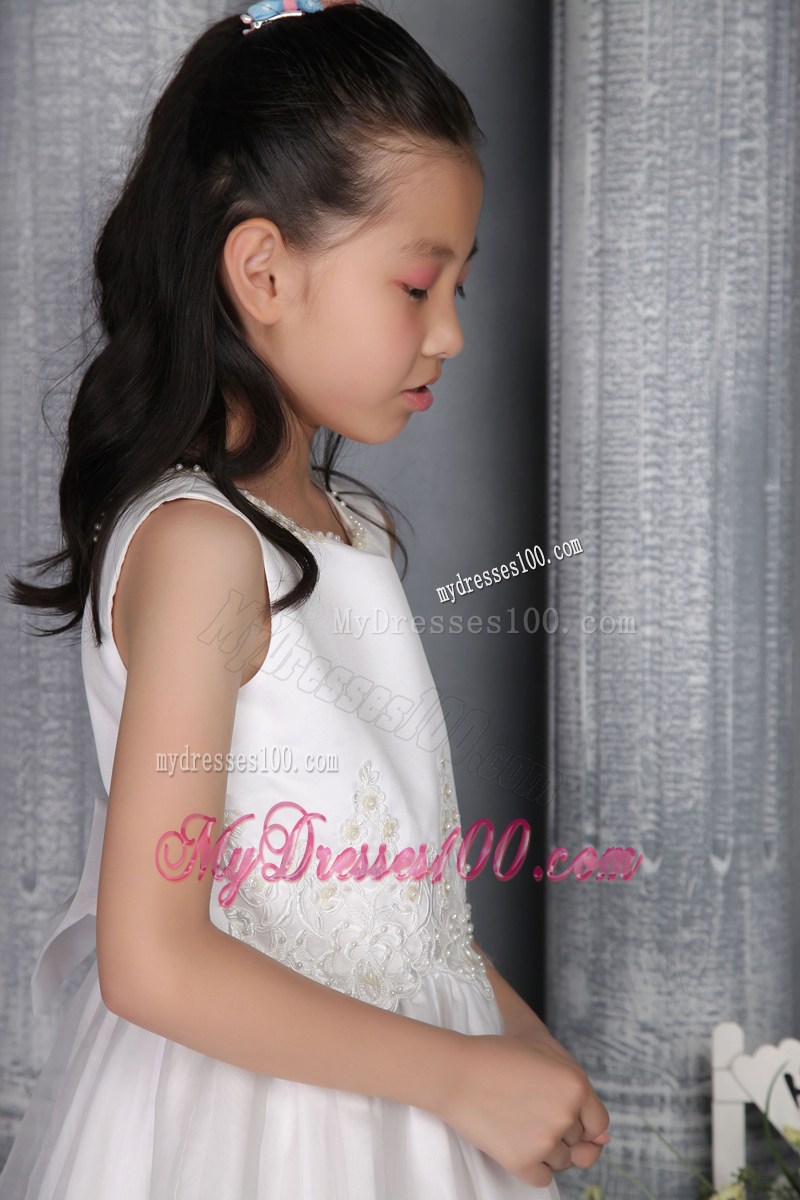 White Scoop Ankle-length Appliques Flower Girl Dress