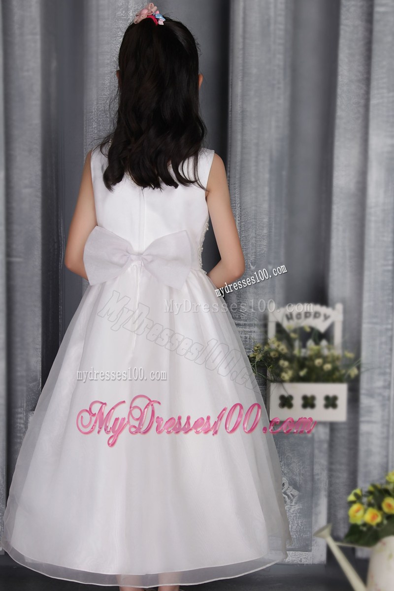 White Scoop Ankle-length Appliques Flower Girl Dress