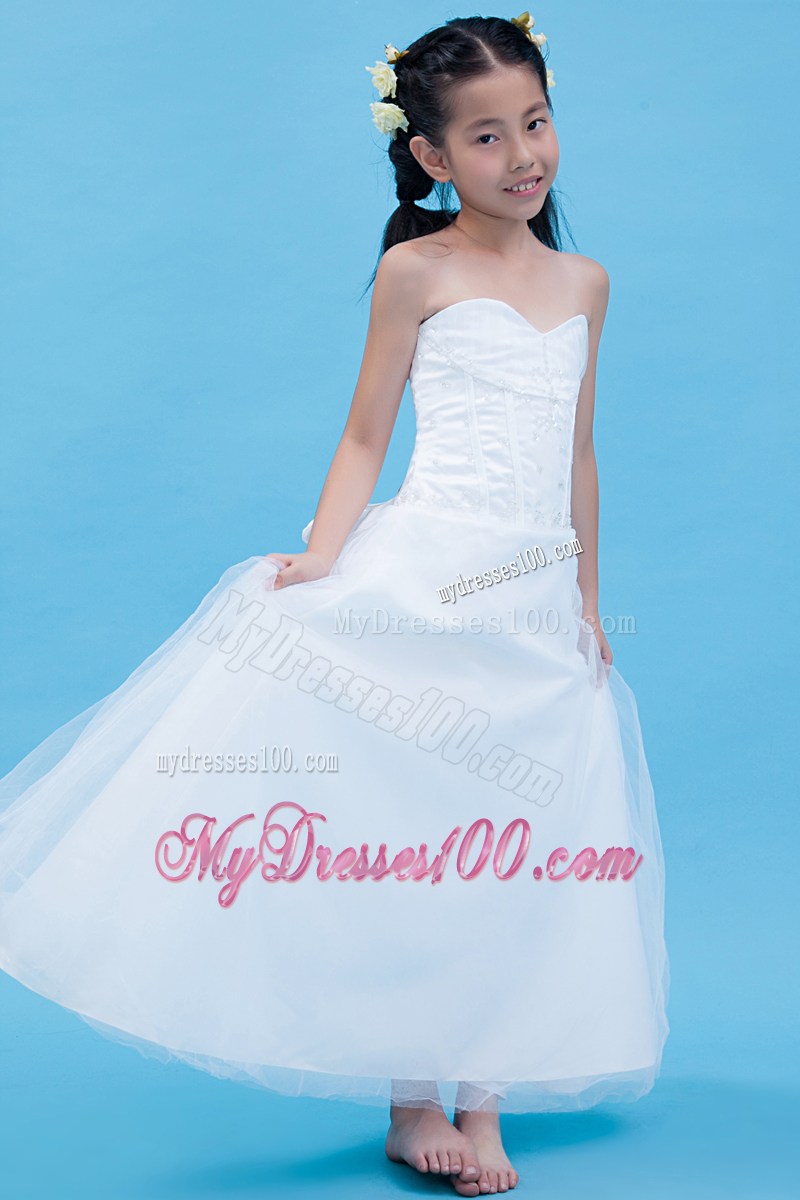 White Sweetheart Floor-length Appliques Flower Girl Dress