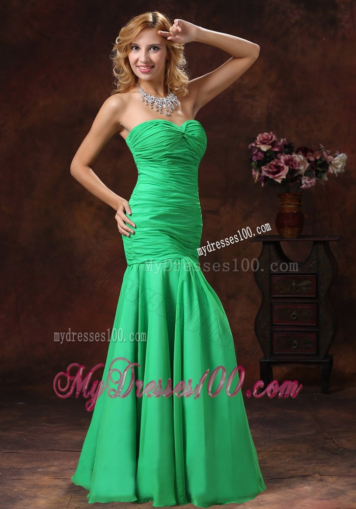 2013 Sexy Green Mermaid Sweetheart Evening Dress With Ruching