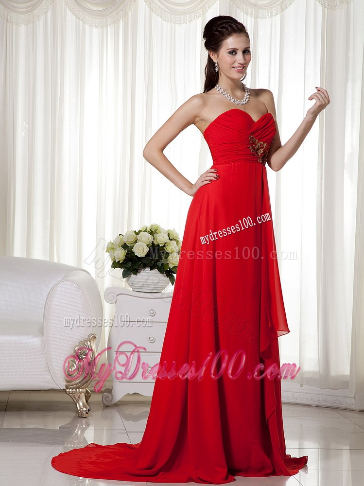 Red Sweetheart Brush Train Appliques and Ruches Evening Dresses