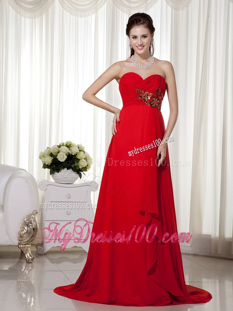 Red Sweetheart Brush Train Appliques and Ruches Evening Dresses