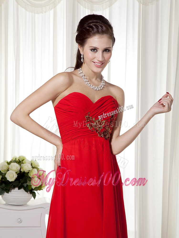 Red Sweetheart Brush Train Appliques and Ruches Evening Dresses