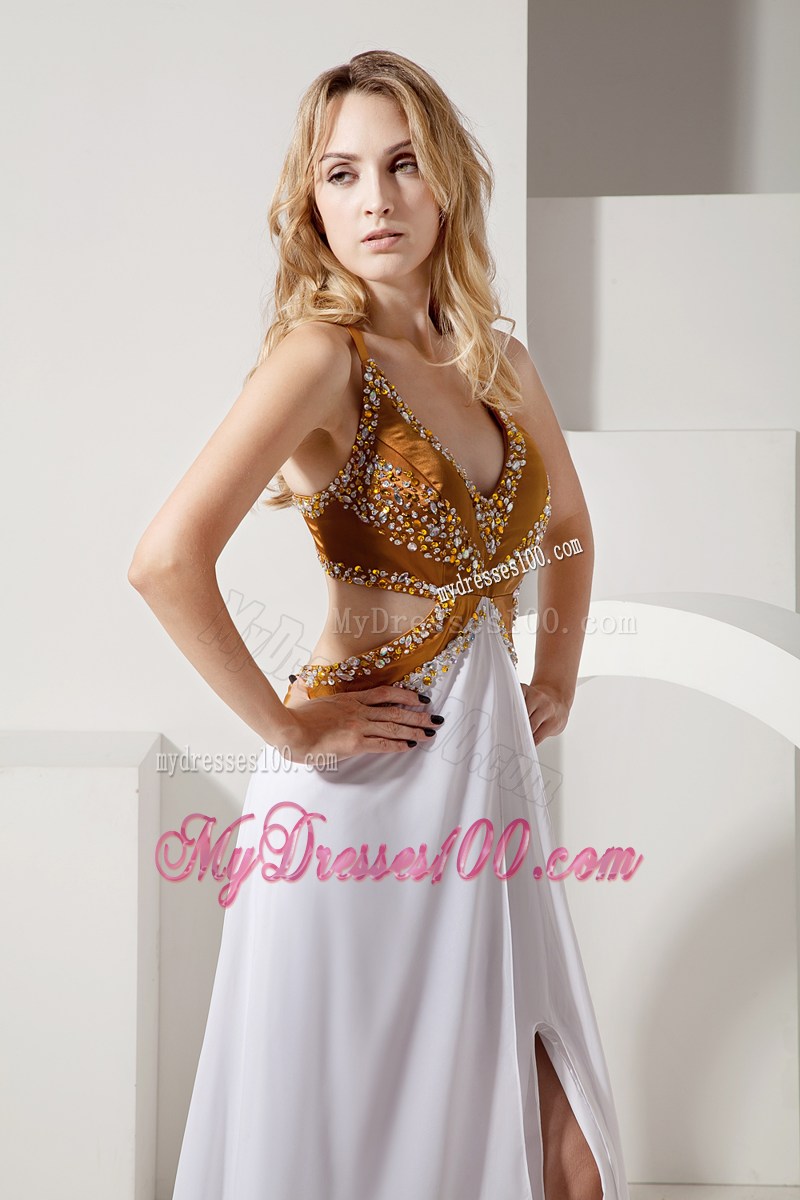 White V-neck Beading Celebrity Dresses with Appliques High Slit