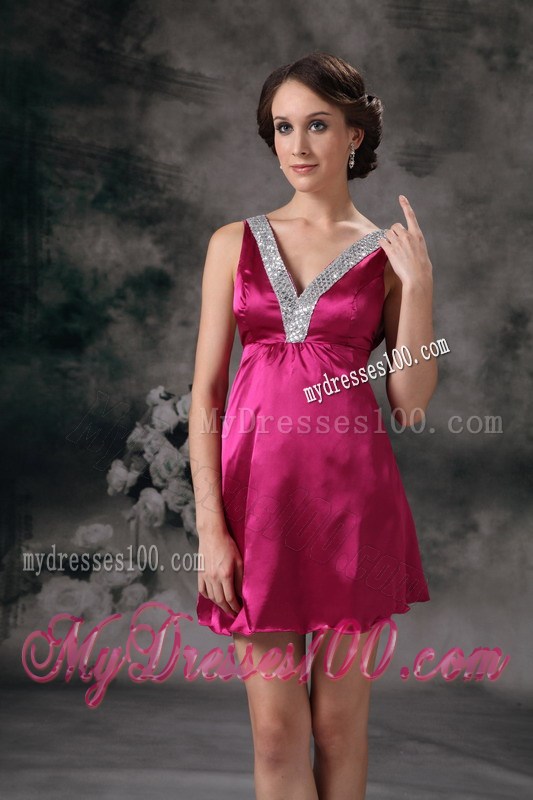 Sexy Fuchsia V-neck Mini-length Celebrity Dresses with Beading