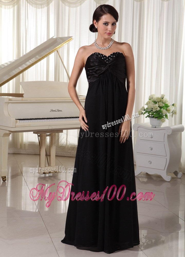 2013 Sweetheart Beaded Black Graduation Dresses For Formal Evening