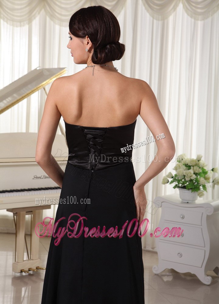 2013 Sweetheart Beaded Black Graduation Dresses For Formal Evening