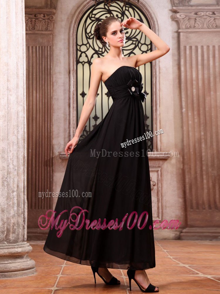 2013 Cheap Black Prom Dress with Ankle-length Hand Made Flowers