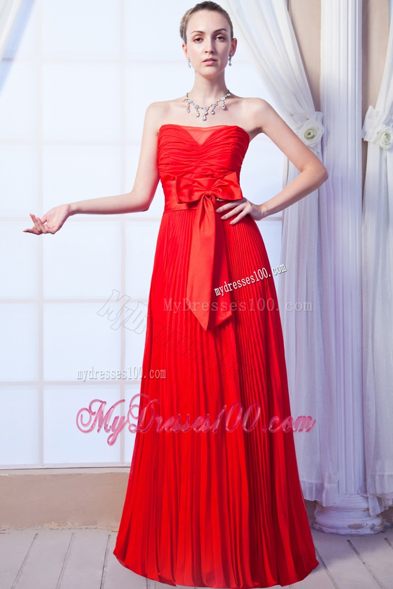 Red Empire Strapless Prom Dress with Ruches Floor-length