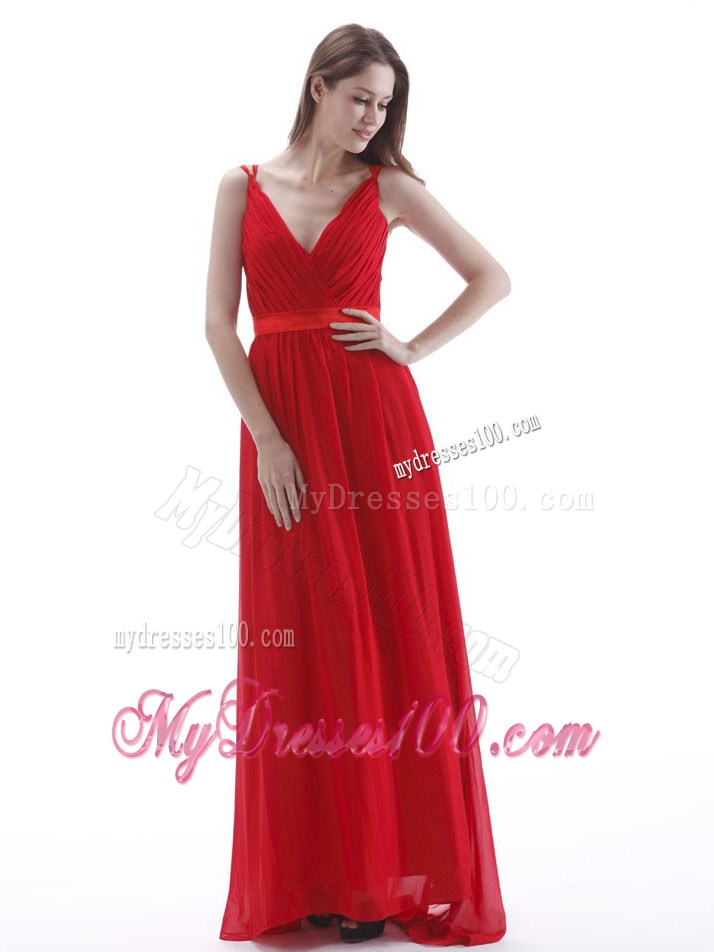 2013 Cheap V-neck Red Graduation Dress with Ruching Floor-length