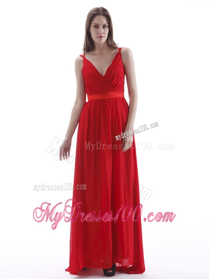 2013 Cheap V-neck Red Graduation Dress with Ruching Floor-length