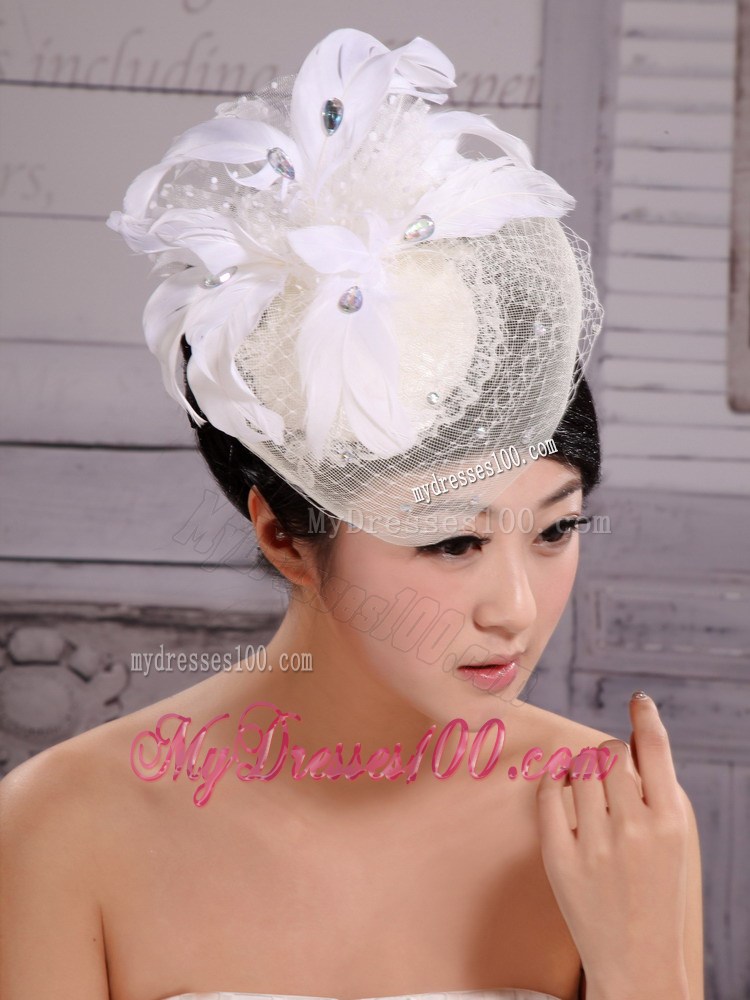 Fashion White Feather And Net Pearl Tire Fascinators