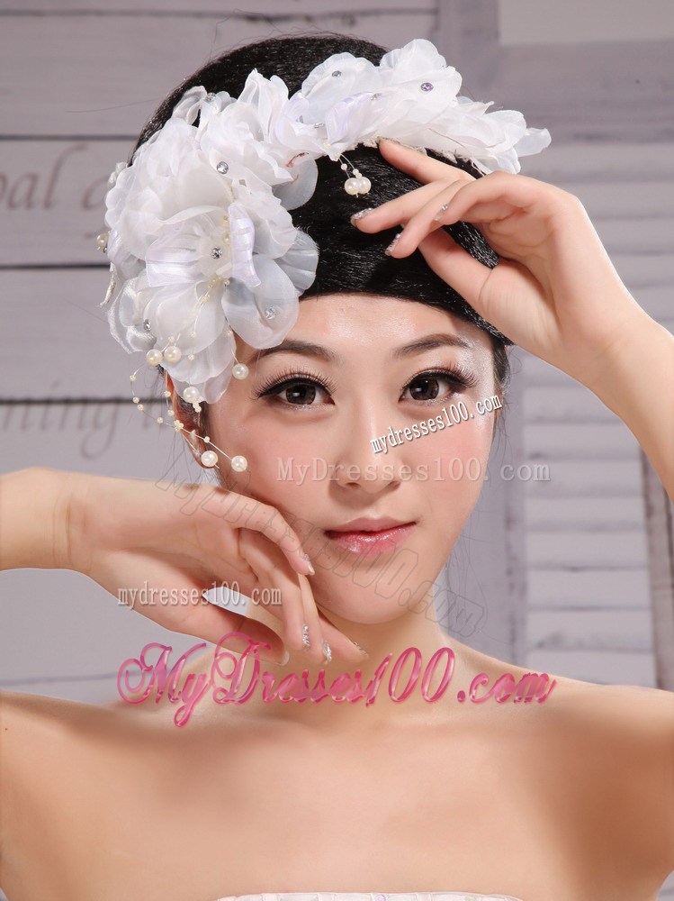 Headpiece White Pearls Large Flowers Embellishment