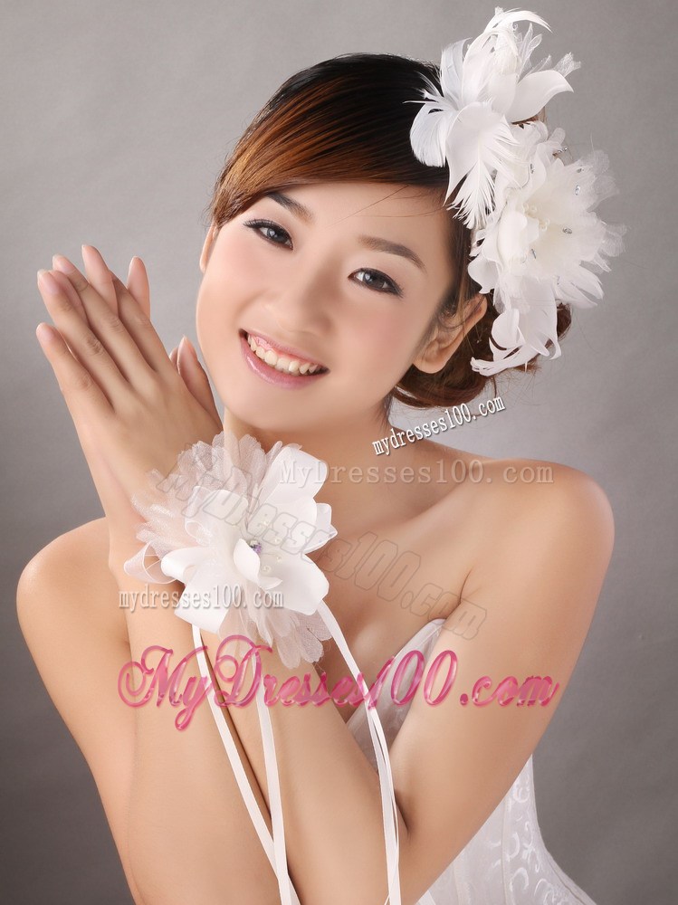 Popular White Feather Organza Flowers Fascinators and Wrist Corsage