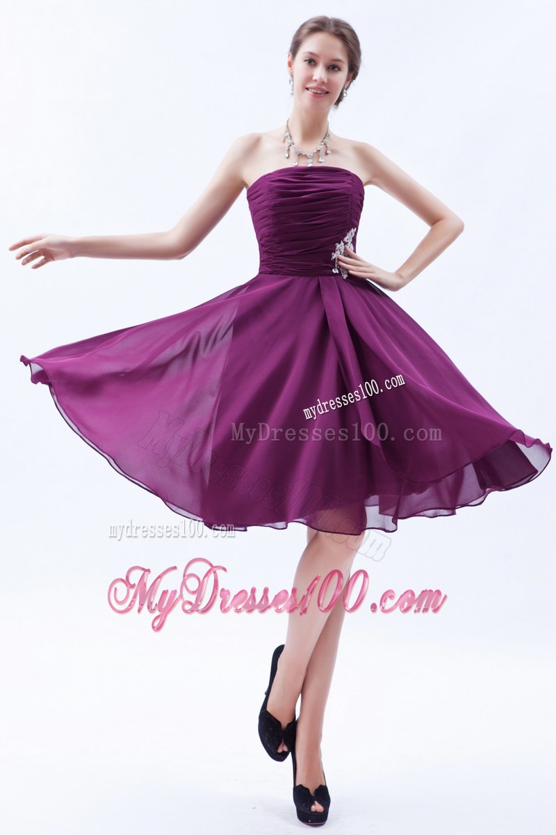 Dark Purple Strapless Homecoming Dresses with Appliques and Ruching