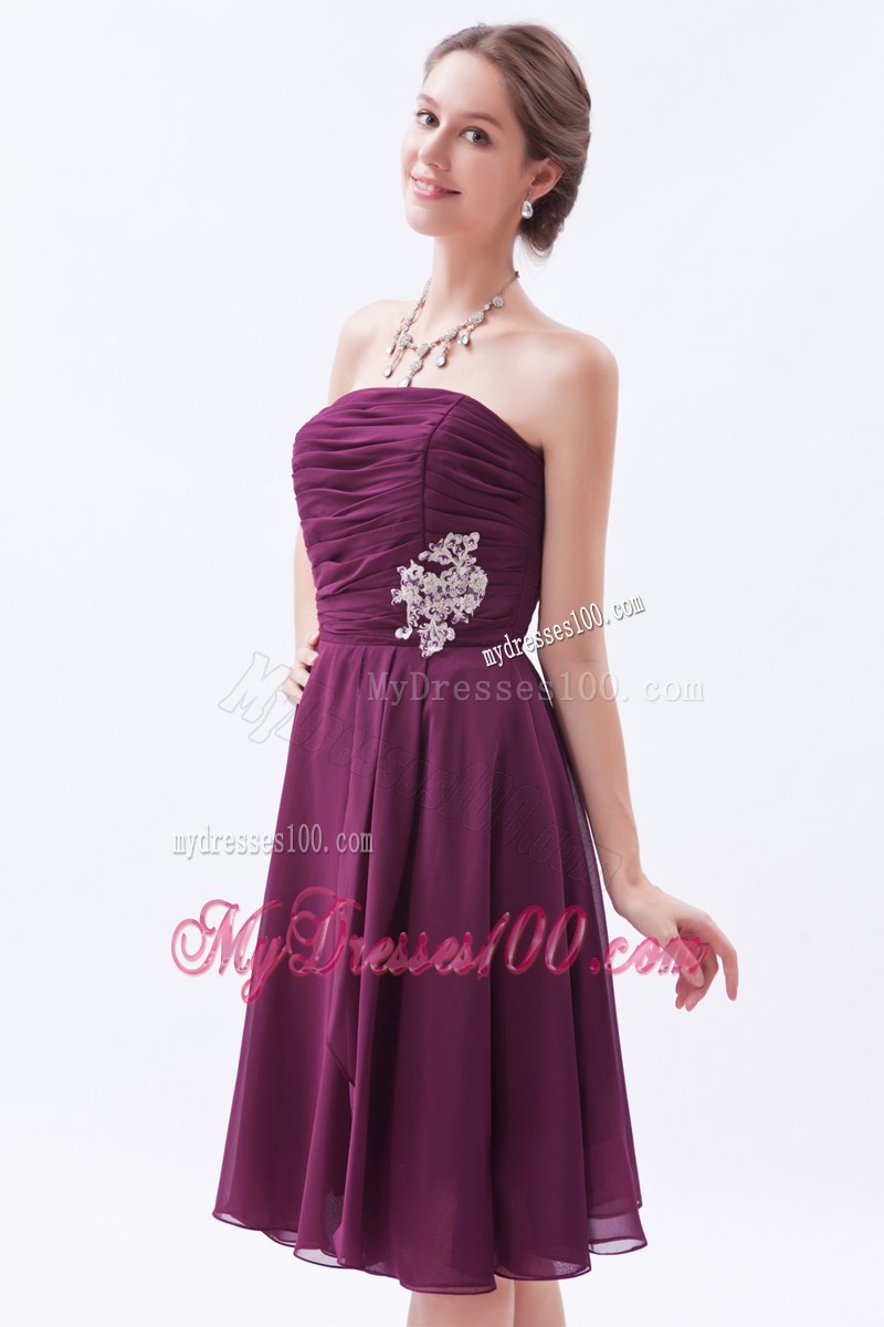 Dark Purple Strapless Homecoming Dresses with Appliques and Ruching