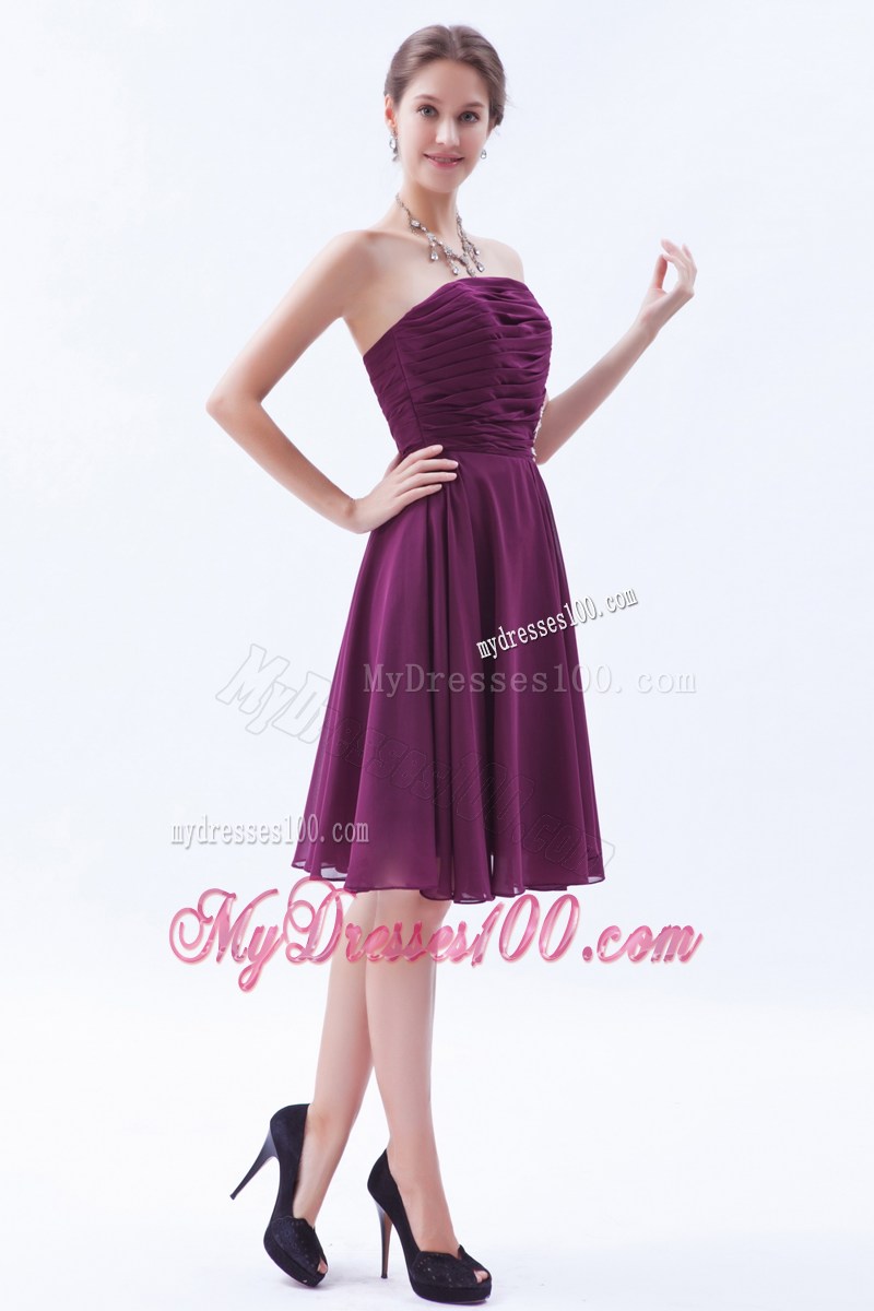 Dark Purple Strapless Homecoming Dresses with Appliques and Ruching