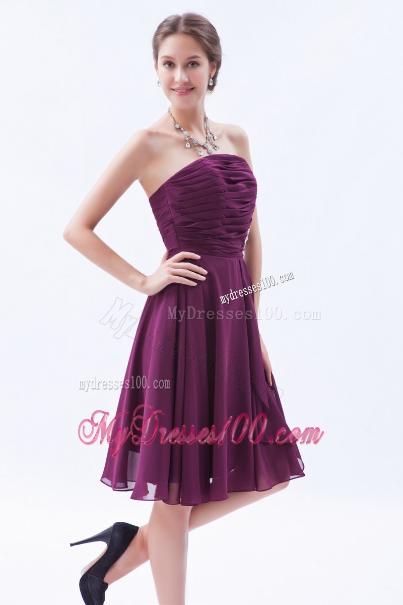 Dark Purple Strapless Homecoming Dresses with Appliques and Ruching