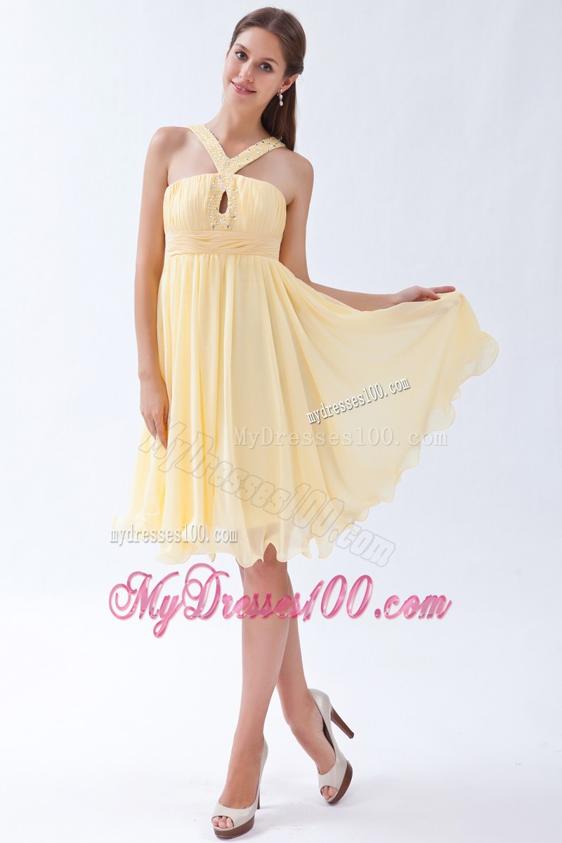 2013 Cheap Yellow Empire V-neck Beading Short Homecoming Dresses