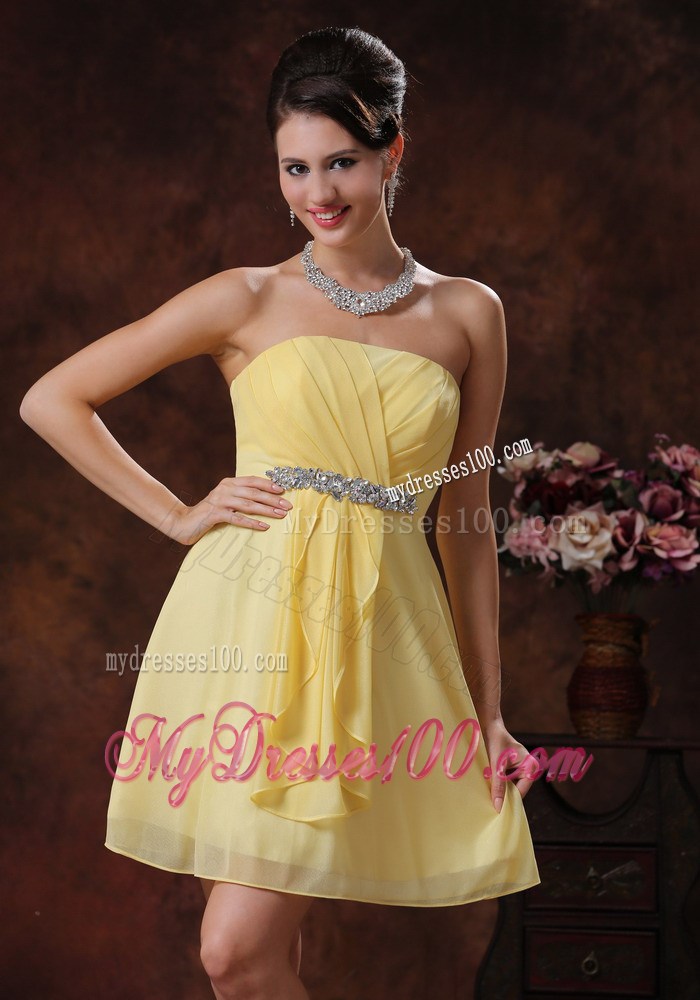 Customize Yellow Homecoming Dresses With Beaded and Ruching