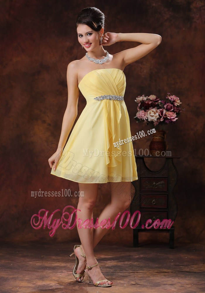 Customize Yellow Homecoming Dresses With Beaded and Ruching