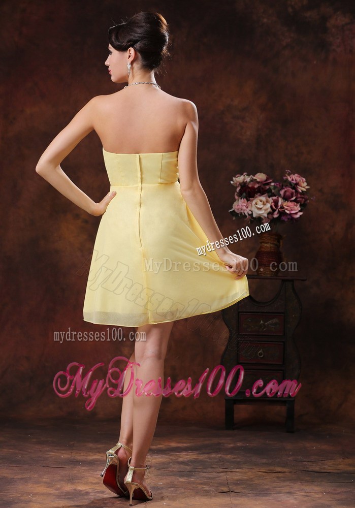 Customize Yellow Homecoming Dresses With Beaded and Ruching