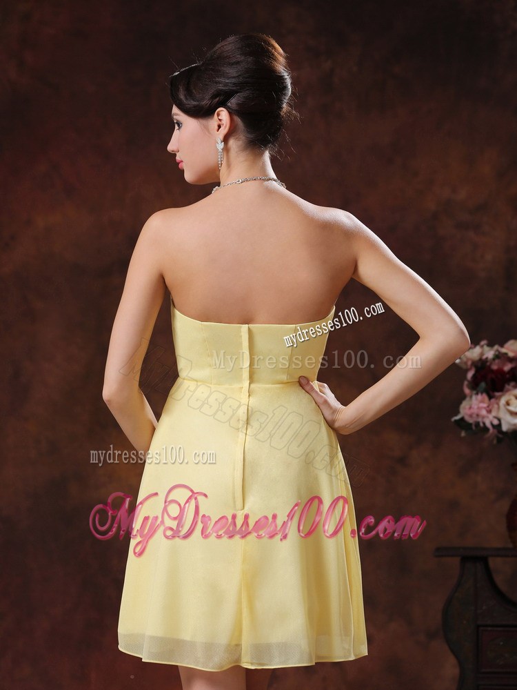 Customize Yellow Homecoming Dresses With Beaded and Ruching