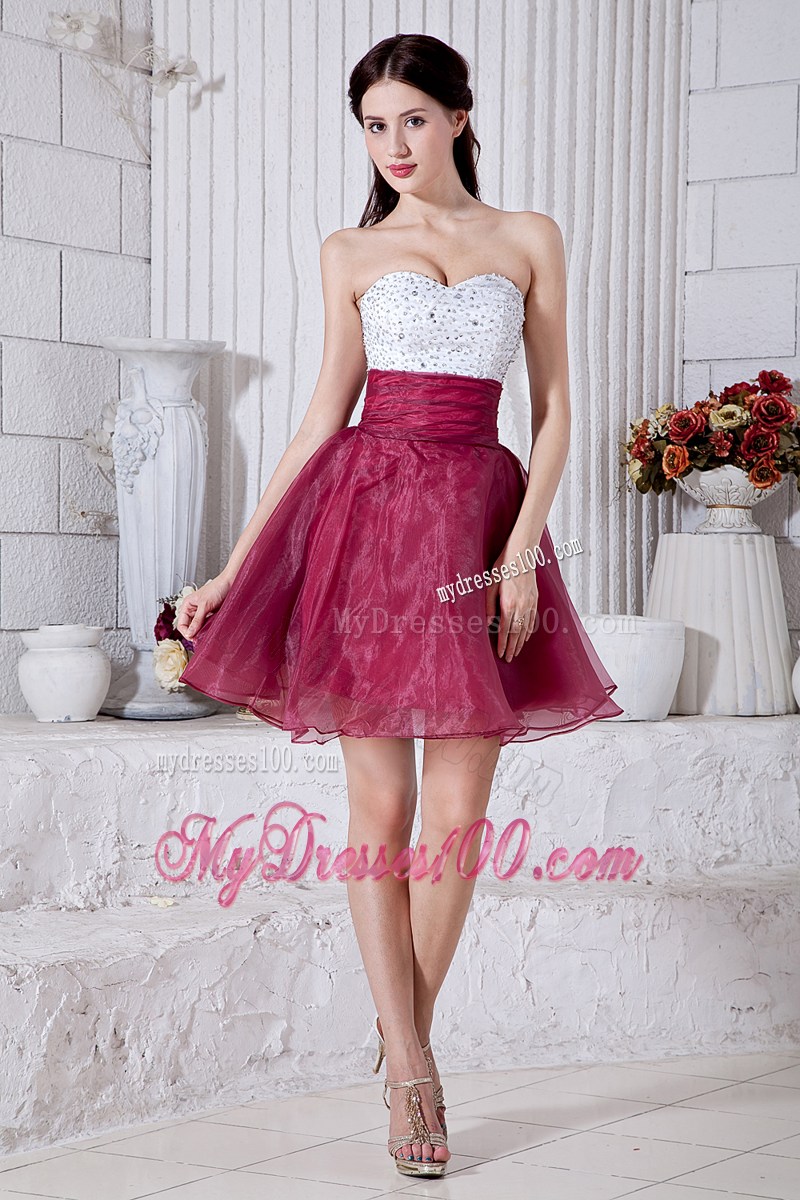 2013 Burgundy Sweetheart Homecoming Dresses with Beading 