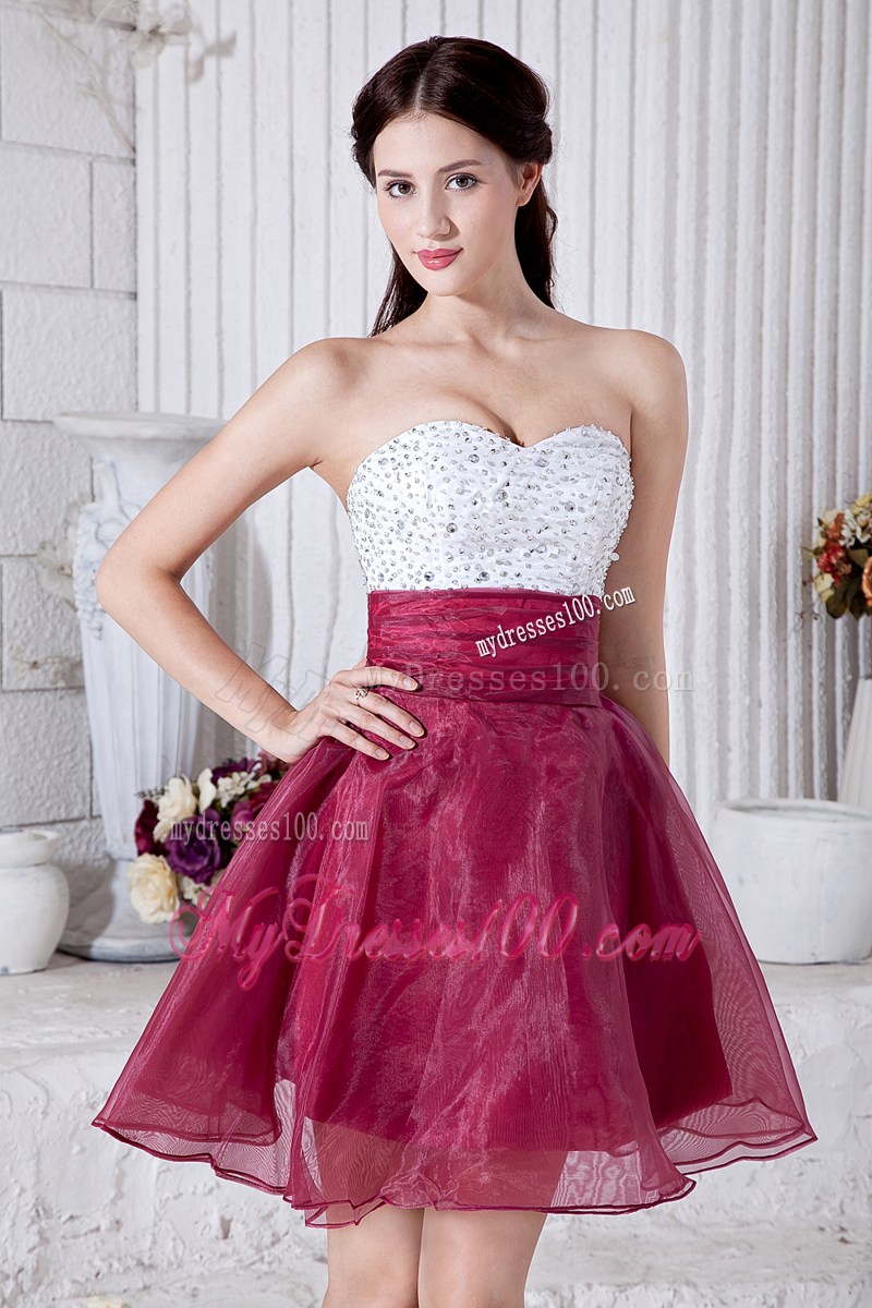 2013 Burgundy Sweetheart Homecoming Dresses with Beading 