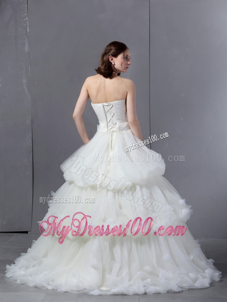 2016 Classical Strapless Wedding Dress with Ruffles and Ruching