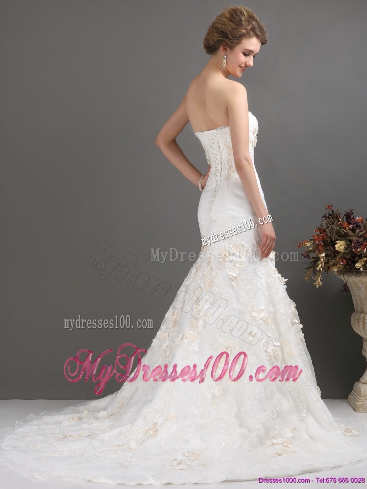 2016 Classical Sweetheart Wedding Dress with Beading and Appliques