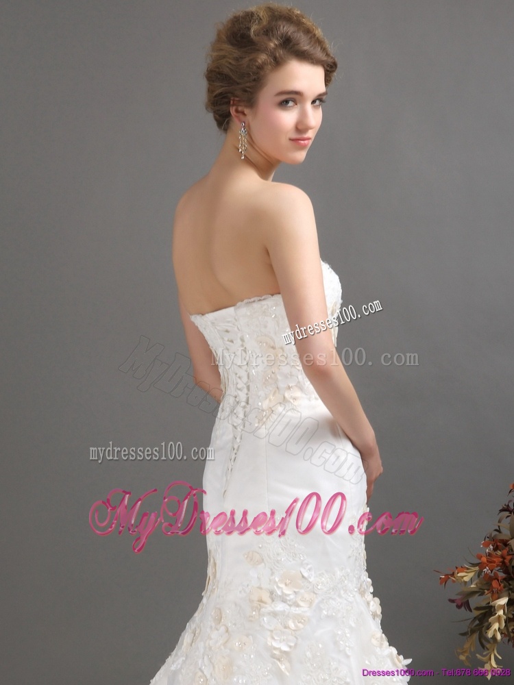 2016 Classical Sweetheart Wedding Dress with Beading and Appliques
