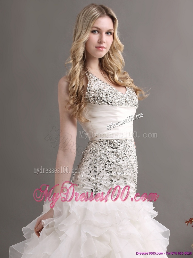 2016 Exquisite Halter Top Wedding Dress with Beading and Ruffles