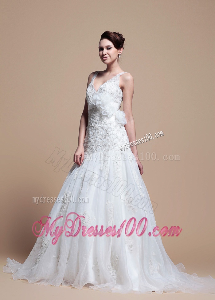 2016 Romantic A Line V Neck Wedding Dresses with Hand Made Flowers