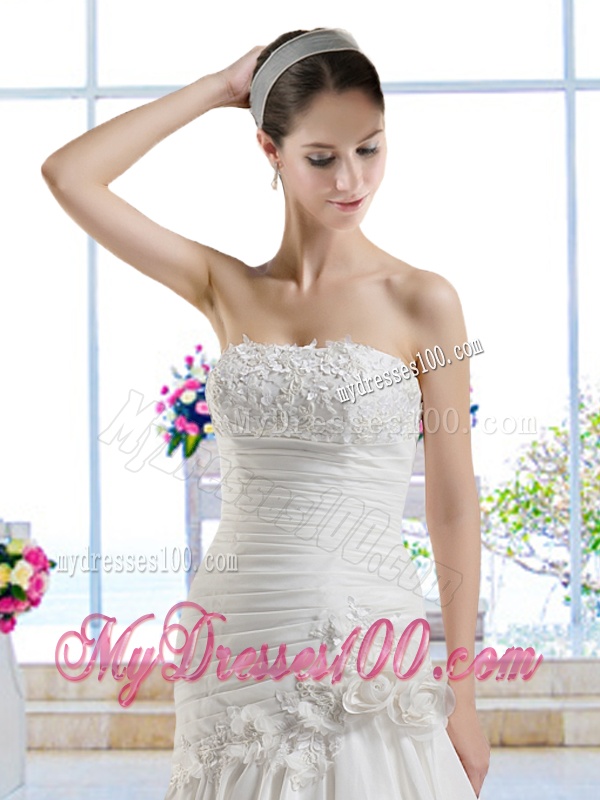 Cheap Hand Made Flowers Bridal Dresses with Appliques