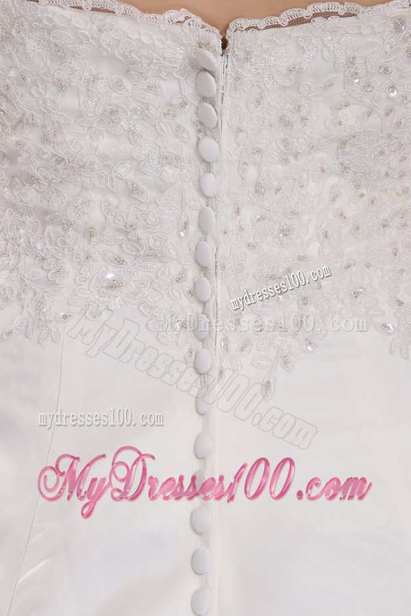 Halter Top Neck Empire Court Train Wedding Dress with Appliques