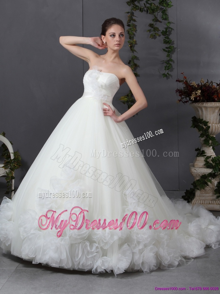 New Style Ruffled White Wedding Dresses with Chapel Train
