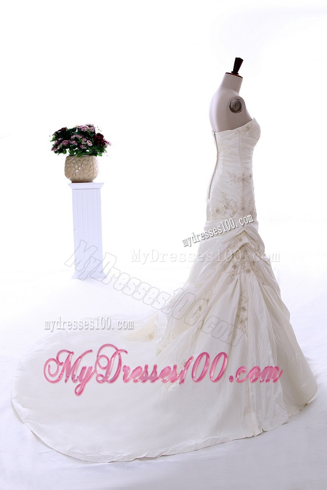 Remarkable 2016 Beading and Appliques Court Train Wedding Dresses