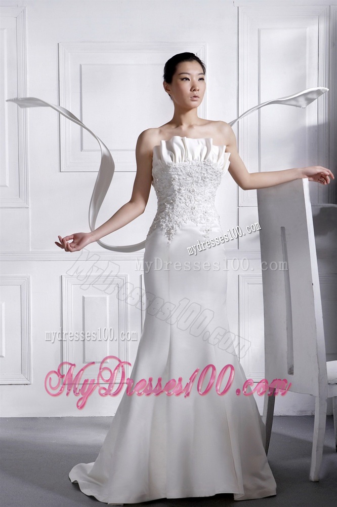 Romantic Court Train Appliques and Beading Wedding Dresses in Mermaid