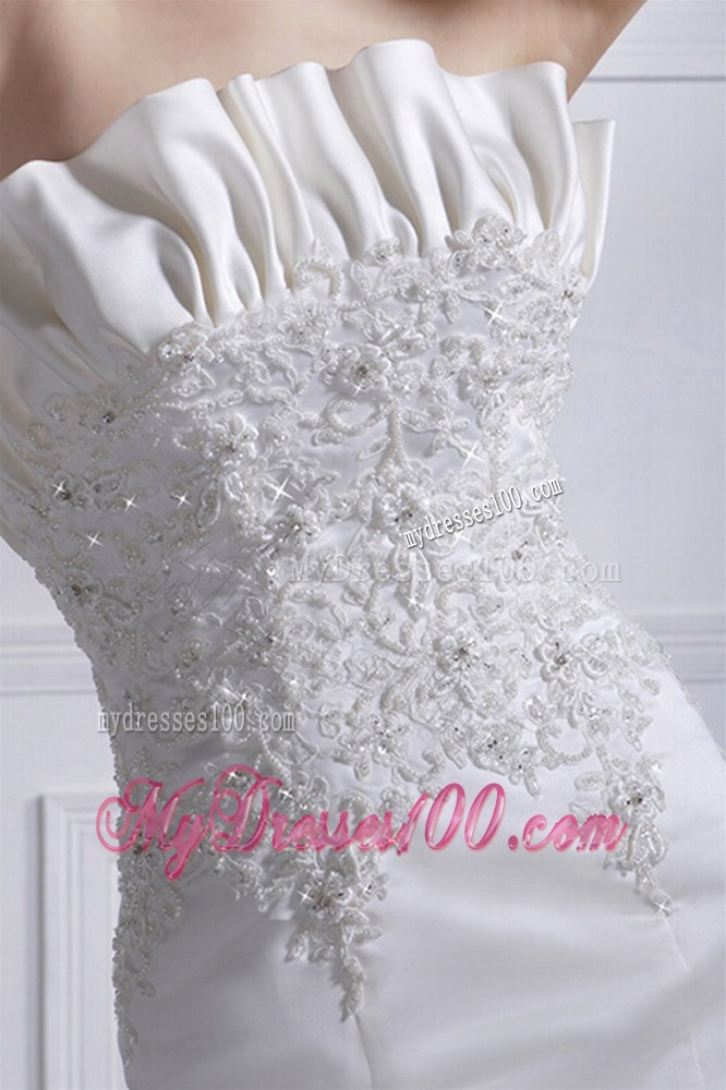Romantic Court Train Appliques and Beading Wedding Dresses in Mermaid