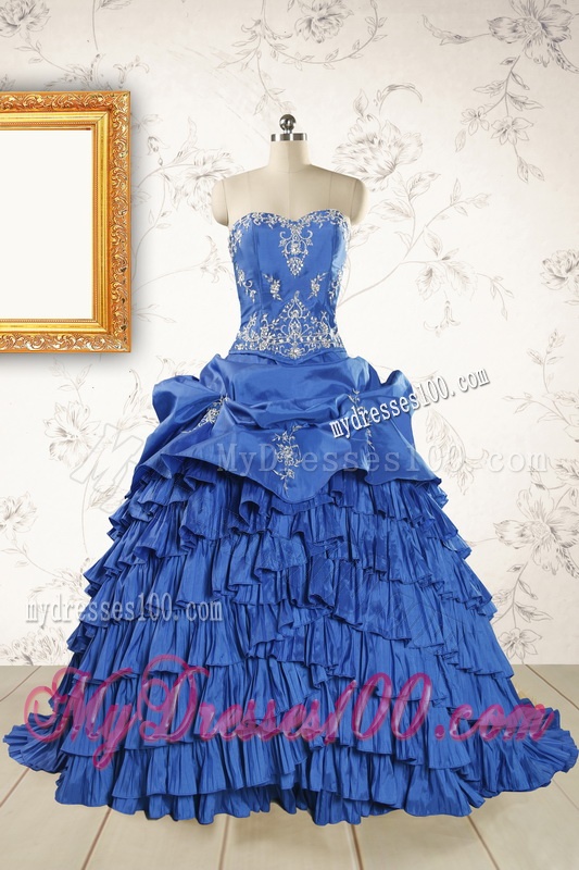 Modern Brush Train Appliques Sweet 15 Dresses in Royal Blue