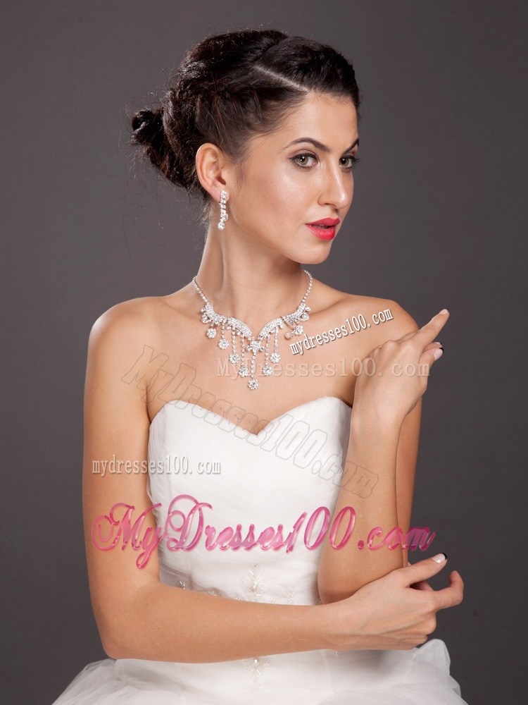 Glittering Ladies Alloy Necklace and Earrings Jewelry Set