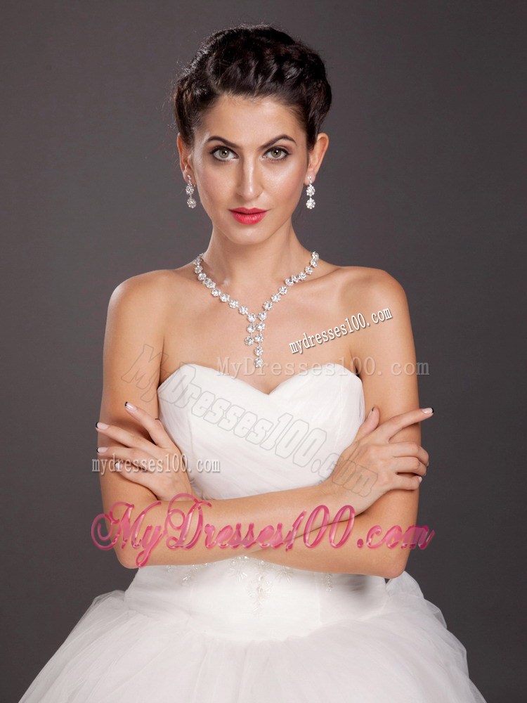 High Quality Crystal Jewelry Set Including Necklace and Earrings
