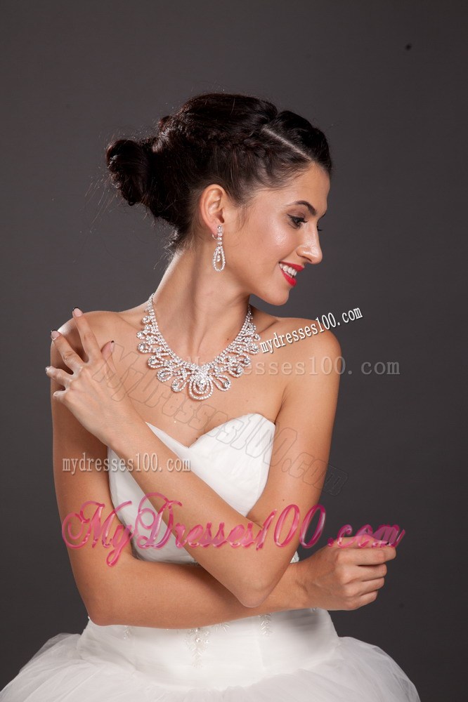 Ivory Imitation Pearl Two Pieces Ladies Necklace and Earrings Jewelry Set