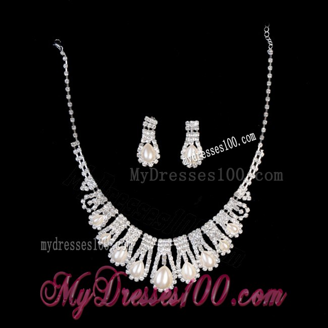 Luxurious Rhinestone Pearl Ladies' Jewelry Set Including Necklace And Earrings