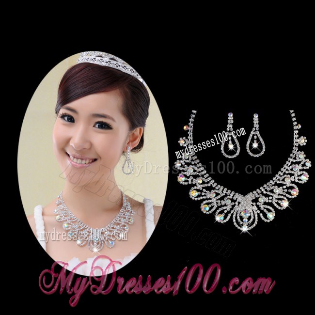 Shimmering Colorful Rhinestones Ladies Necklace and Earrings Jewelry Set